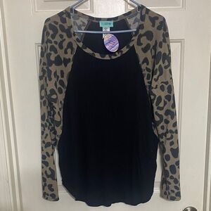 Leopard Pattern Long Sleeve Top